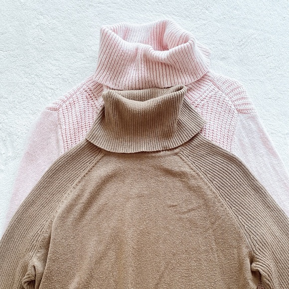Michaell Michael Kors knit tan turtleneck - Picture 1 of 11